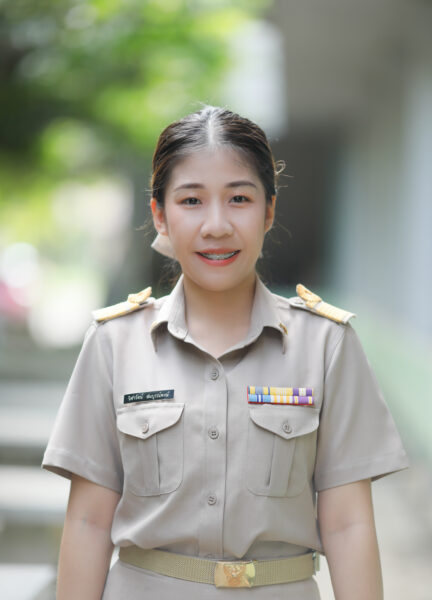 นางสาววิศารัตน์ สมบูรณ์พงษ์ นางสาววิศารัตน์ สมบูรณ์พงษ์