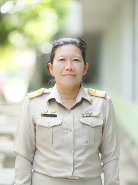 นางรัศมี มีบุญเปี่ยม