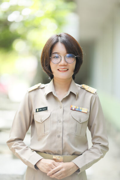 นางสาวปวริศา วรนาม