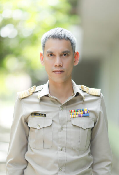 นายธนพล ศิริพันธุ์ นายธนพล ศิริพันธุ์