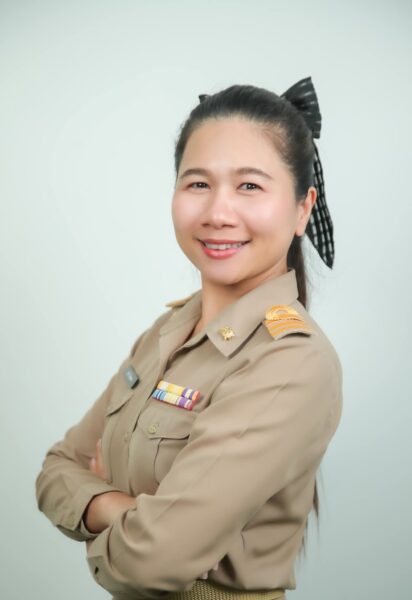นางสาวราตรี ลีพรมมา นางสาวราตรี ลีพรมมา