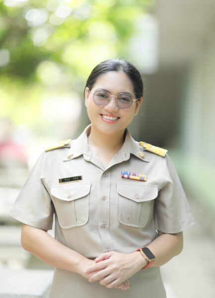 นางสาวจิรนันท์ คำพันธ์ นางสาวจิรนันท์ คำพันธ์