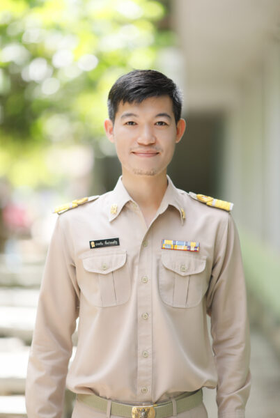 นายประกัน ซิ้มประเสริฐ